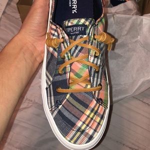 Sperry sneaker